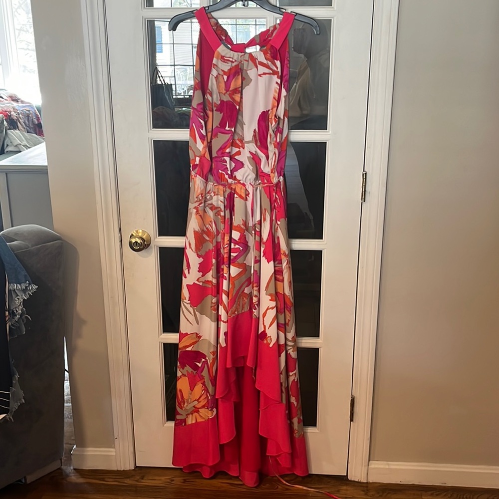 🌸 VINCE CAMUTO FLORAL DRESS 🌸
